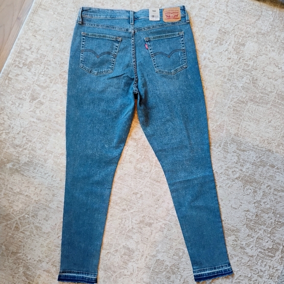 NWT 33 16 Levi's 721 High Rise Skinny Distressed Raw Edge Hem Denim Jeans NEW - Picture 2 of 12